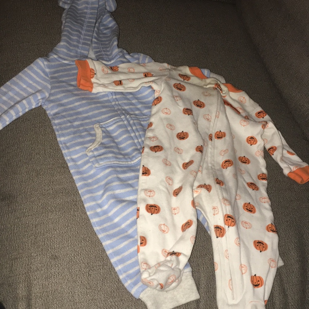 1 bodysuit and 1 footsie